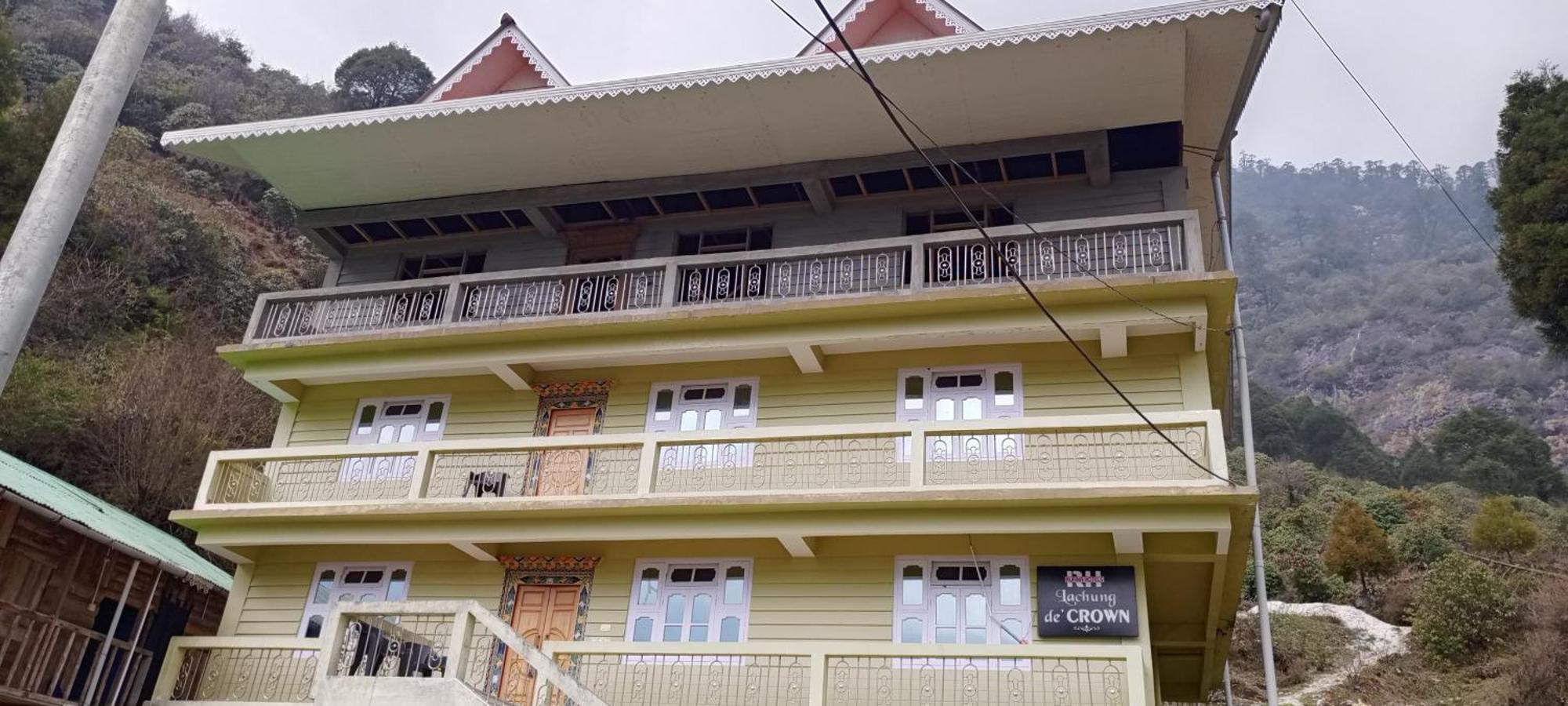 Rufina Lachung De'Crown Hotel Exterior photo